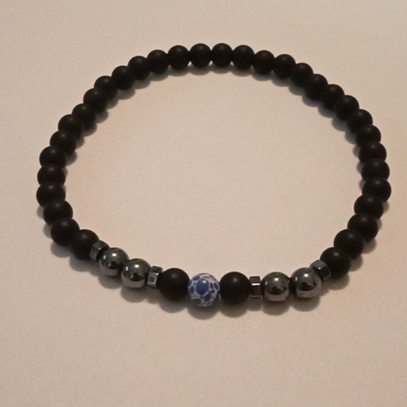 #685. 4 Piece Semi Precious Stone Stretch Bracelet Bundle Size: 8 1/2 - Picture 3 of 5